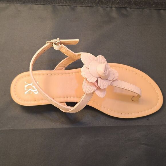 BRAND NEW NY&C FLORAL DESIGN WOMENS THONG SANDALS - Picture 4 of 14